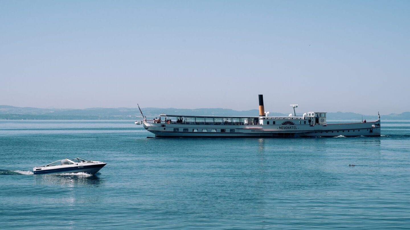 Boat tour in Neuchatel